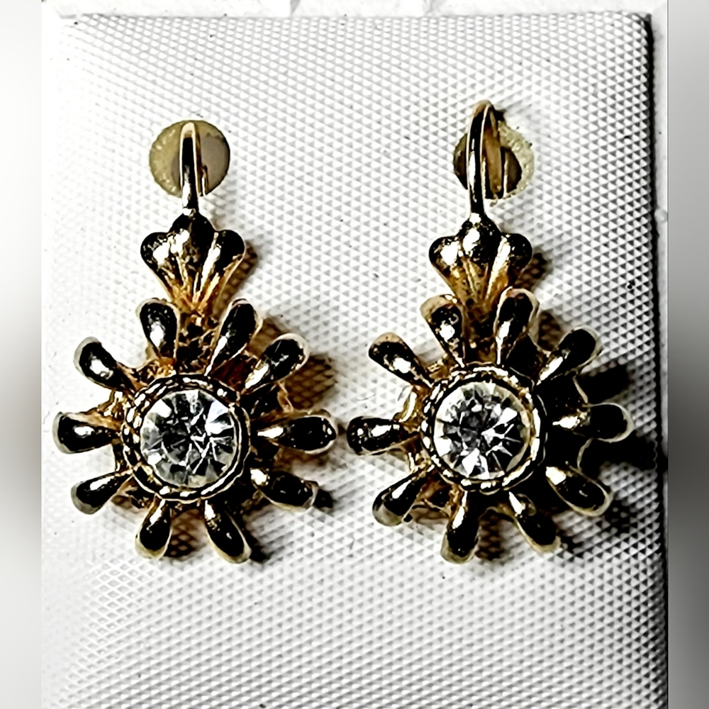 Vintage Sunburst flower with rhinstone Gold french clip pierced earrings